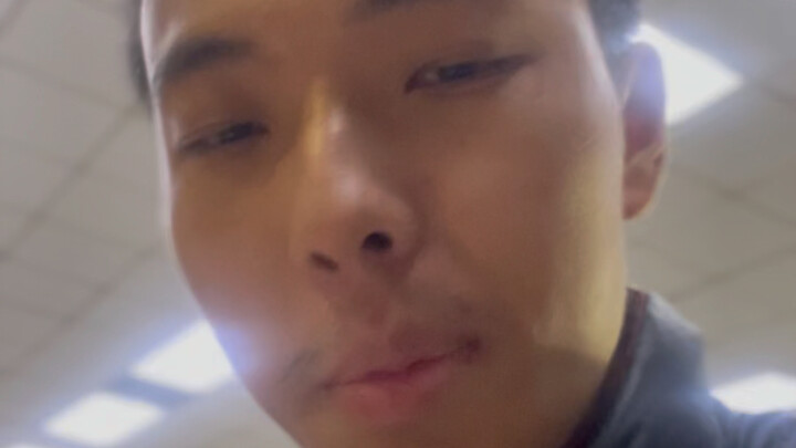 Trại tạm trú ở Los Angeles: 1 người, 0 đồng