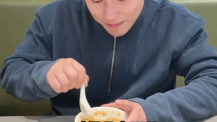 ร้านอาหารดึกเล็กๆ ของไฮตี้เหลา กินทีไรก็ฟินสุดๆ!