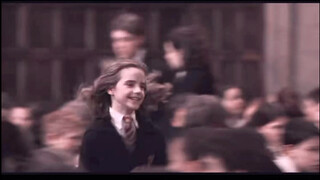 น่าเสียดายที่คุณไม่ได้ดู Harry Potter และไม่รู้ถึงความสำคัญของวิดีโอนี้... //ภาพกลุ่มผู้หญิง