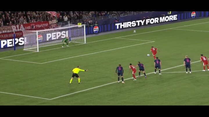 Deception. Precision. Goal. This is how you beat the wall without beating the wall. 🧠⚽️