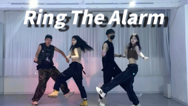 【KARD】Real couples jumping cards turns out to be like this? ! ｜Super high quality Ring The Alarm pra