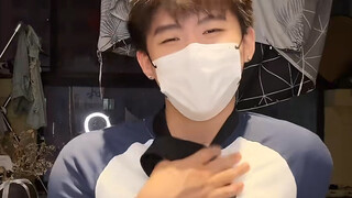 Chongming is really too flirtatious—whom is he tempting?