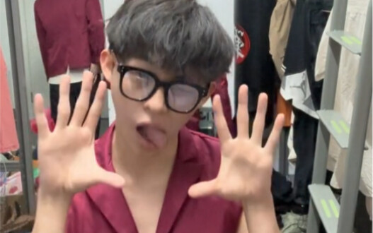 Đừng hỏi anh thuộc cung hoàng đạo gì, anh được thiết kế riêng cho em đấy.