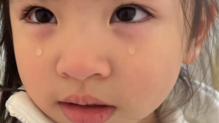 Bé hai tuổi nói tiếng Quảng Đông～dù sao thì mình thật sự muốn cắn bé ha ha ha