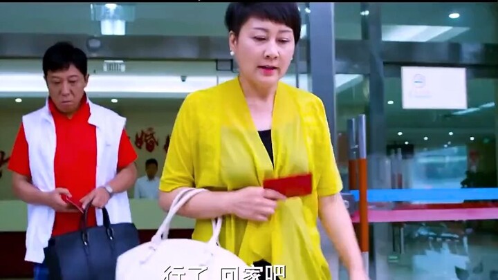 Wife storms out and files for divorce in a huff—but regrets it the second she steps out of the civil