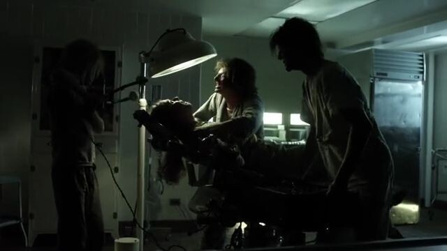 Wrong-Turn-4-Bloody-Beginnings_360p