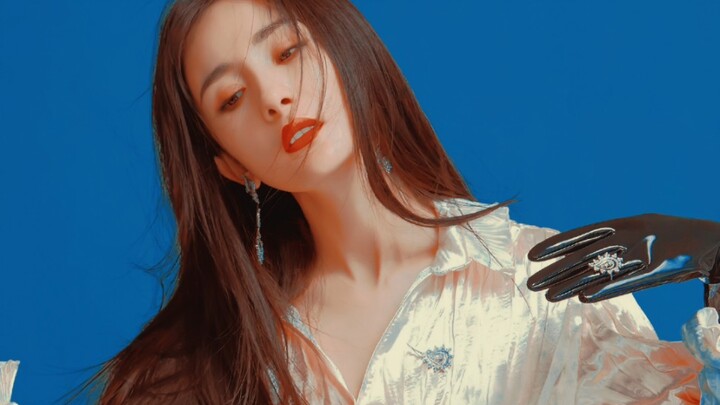 【Yang Mi | Sexy Icon】Excuse me, make way—here I am!