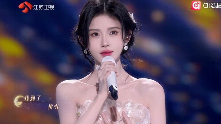 จู๋ จิ้งอี «ทุกสิ่งที่คิดถึงล้วนเป็นห้วงแห่งดวงดาว» งานเลี้ยงโคมไฟเทศกาลหยวนเซียวมณฑลเจียงซูของจู๋ จ