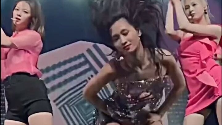 【Hirai Momo】The Dignity of the Lead Dancer