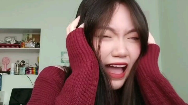 这个女孩子怎么长的那么像郭老师！