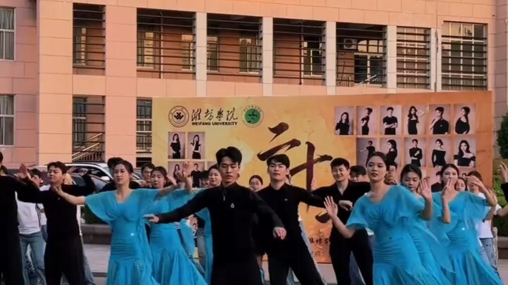 “Dương Đẩu 3 triệu lượt xem” Tốt nghiệp cùng nhau nhảy “Tình yêu vội vã đi qua”, ai là vị trí trung 