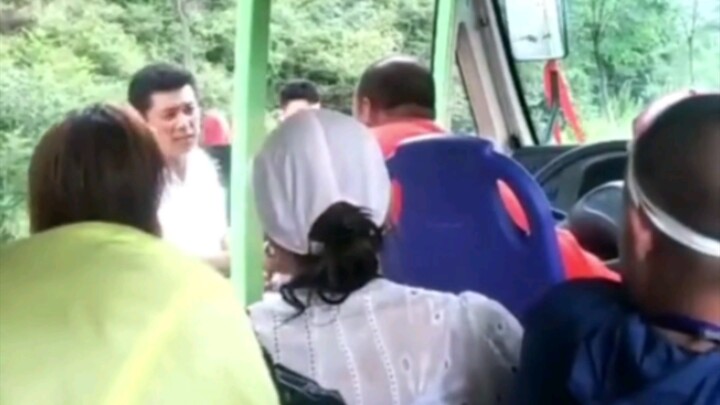 As the tour bus was pulled over by a police car, a hilarious conversation immediately broke out!