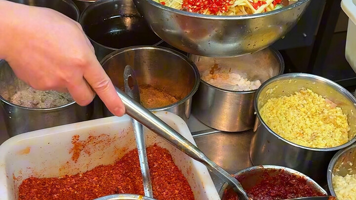 成都居民楼下的火爆鱼肚