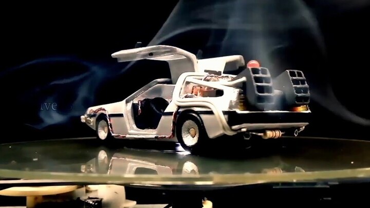 Tác phẩm mới nhất của anh chàng bật lửa Back to the Future DeLorean DMC