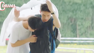 BL Xiaoshou ป่วยและ Domineering ถอดเสื้อผ้าเพื่อปกป้องเขาจากฝน! 😘 เชาย/รัก/ LGBT จีน