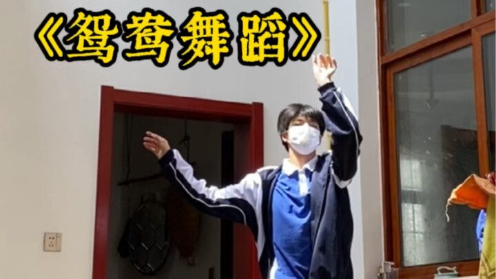 The warmth of everyday life, the vastness of mountains and rivers.