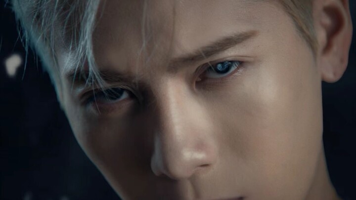 【วังเจียเอ่อร์】JACKSON WANG “Blue” (มิวสิกวิดีโออย่างเป็นทางการ)