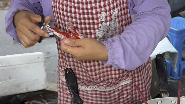 沈阳街边老冰棍泡面 22.22你觉得值吗