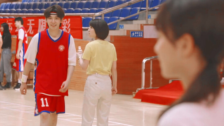 “When You Turn Down the Water Offered by Another Girl, You’ve Already Won” ⚪︎⚫︎ Lu Shiyi × Xia Xiaoj