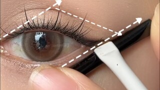 Newbies scream when they try drawing eyeliner like this!