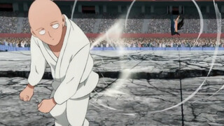 Suiryu was in serious mode, but was knocked away by Saitama's butt and lost.