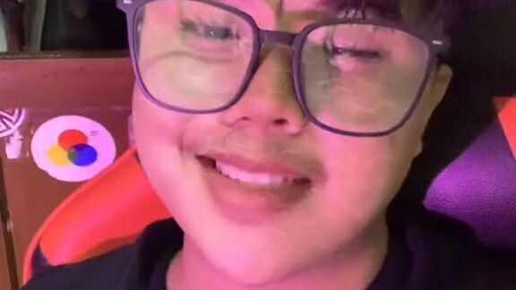 malayu nyu lng nmn ma gustuhan kayo ng crush nyo
