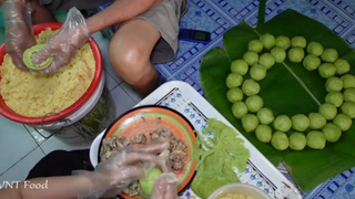 Chủ quán Xôi Khúc chia sẻ cách nấu Xôi bằng Lu Đất (chõ) cực ngon ở Sài Gòn