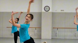 The excellent class is about to graduate! Beijing Dance Academy Classical Dance 2020 Class 1#舞蹈课堂随拍
