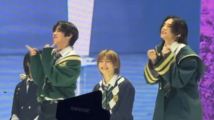 Lee Min-ho and Hwang Hyun-jin’s cute dance challenge