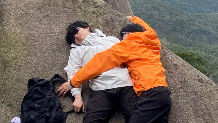 Momen Kontras Mahasiswa Jam 8 Pagi