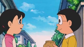 Doraemon: Một sợi dây thần kỳ chăm sóc Nobita theo mọi cách có thể, và cậu bé Doraemon ghen tị