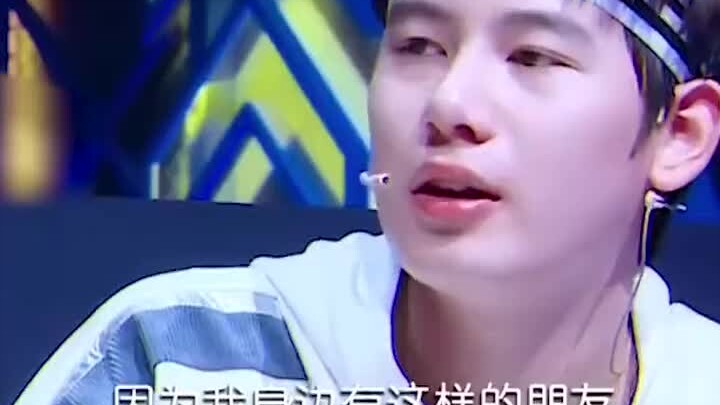 Ketika si pemalu bertemu dengan “sindrom jago bersosialisasi”, keseharian Qianxi dan Hu Xianxu sanga