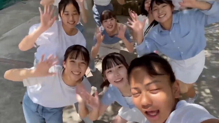 6,451 students from Japanese high school clubs danced YOASOBI's "Ultramarine" together in the air, i