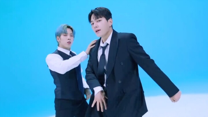 【Kim Myung-soo, Jang Dong-woo】Ai mà chưa xem điệu nhảy con quay đôi của họ vậy nhỉ