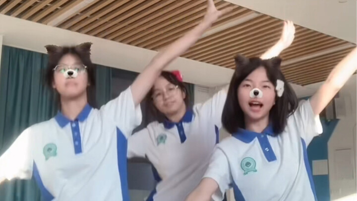 Coba tebak siapa gadis hiburan Korea dan siapa gadis dua dimensi?