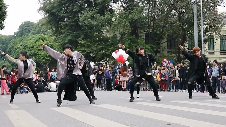 [Koreografi jalanan A-code] 190106 IDOL - BTS Rekaman penggemar