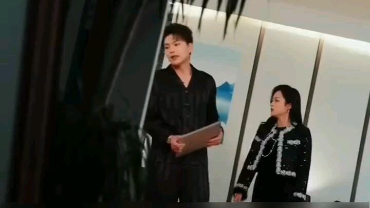 Ep1_ Isang tao ang nagsakripisyo ng kanyang pag-aaral at nagtrabaho para suportahan ang kasintahan,