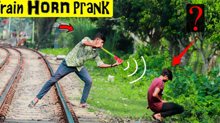 อัพเดท Viral Train Horn PRANK 2021🚆🚆รับชม The Best Of Train Horn PRANK Reaction On Public
