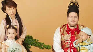 婚纱照这个东西，国外是没有的，尤其难得的是，古装结婚照