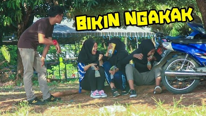 NYARI ORANG DENGAN CIRI CIRI MIRIP DIRI SENDIRI