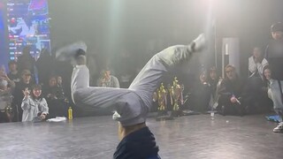 The strongest street dancer, with superb dancing skills, his movements are amazing!