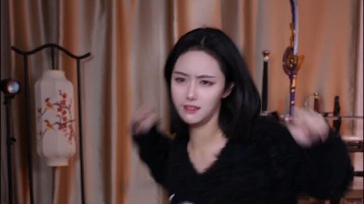 2月25日某女主播因不想练剑而 发疯