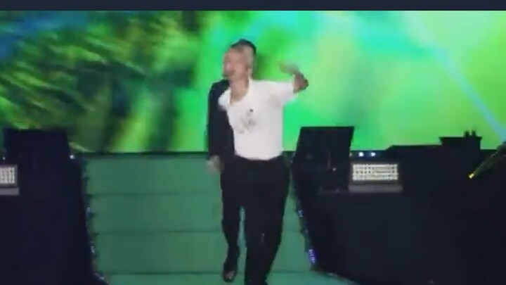 ความแตกต่าง ฮยองกับมักเน่ #exo #sehun# Beakhyun