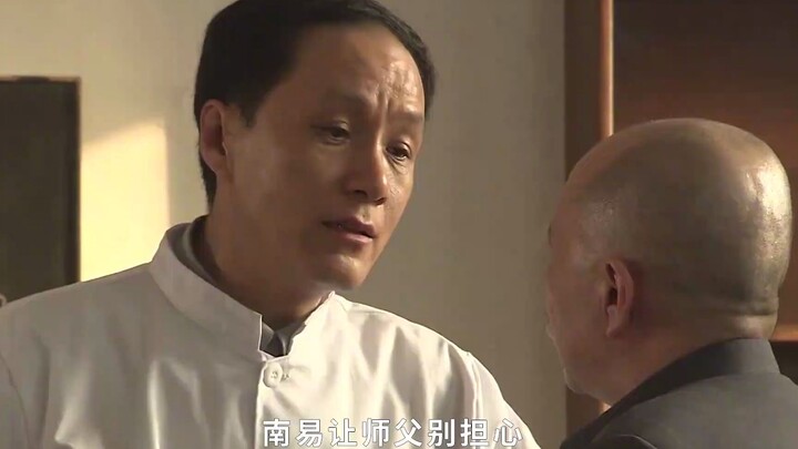 ขาหมูไส้ใหญ่แปดชาม ใครจะคิดว่าเชฟจัดอาหารหนึ่งโต๊ะแล้วเก็บแค่หกหยวน อาจารย์ได้ยินแล้วถึงกับร้อนใจทัน