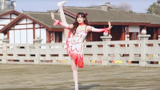 Let He Qing go back to the age of 18 and dance in ancient style. Just ask if it looks like her.
