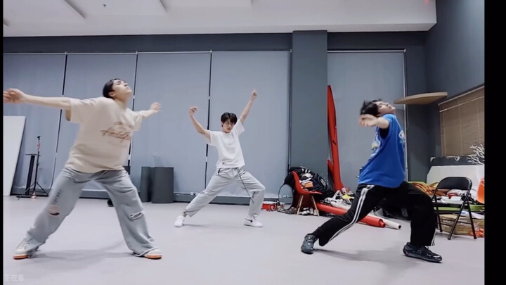 苏苏身体的柔软度好绝哦我天