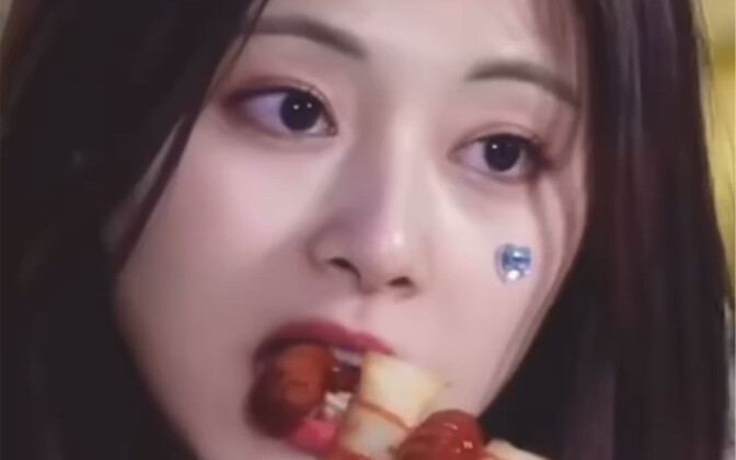 ยูยังสวยขนาดนี้ตอนกิน5555