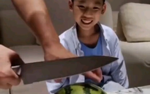 Saat itu juga, pandangan mata anak tersebut menjadi jernih.