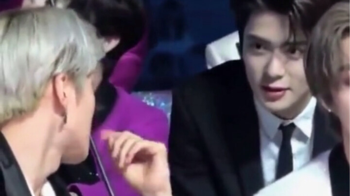 [NCT/MonstaX] Trai đẹp nói chuyện đã mắt quá, nhan sắc này tôi ngắm cả ngày cũng được!!!