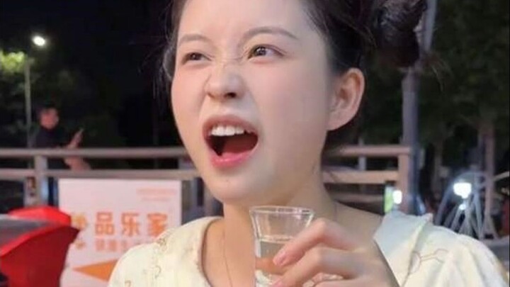 Satu meja makan pun tak ada satu orang yang sopan santun